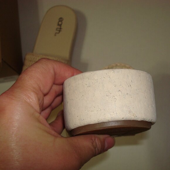 New Womens 10 M Sandals Shoes NIB Sachan 2 Ivory Tan NWT Slip On Comfort - Picture 4 of 7